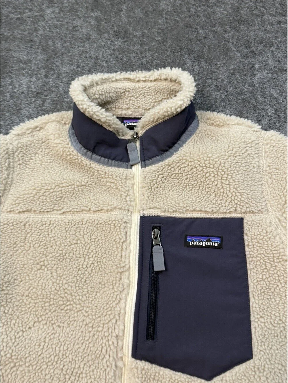 Patagonia Retro Pile Fleece Jacket Men’s M Natural Full Zip Sherpa 23074 FA24